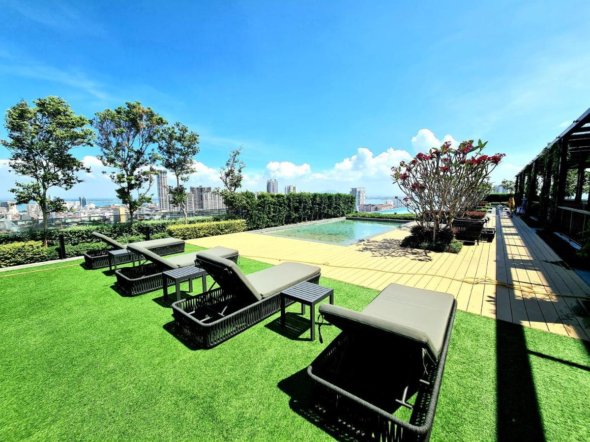 Beacon Executive Suite - Skypool Penang View Джорджтаун Екстер'єр фото