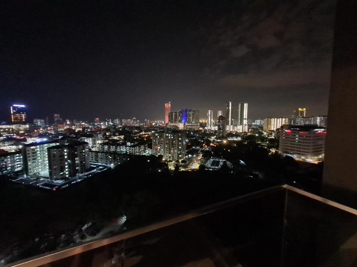 Beacon Executive Suite - Skypool Penang View Джорджтаун Екстер'єр фото