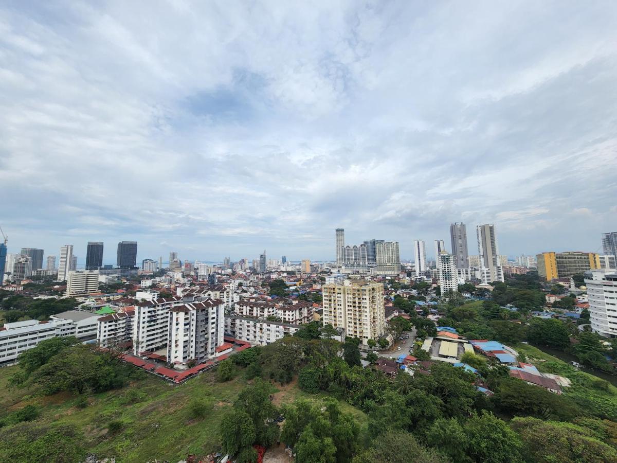 Beacon Executive Suite - Skypool Penang View Джорджтаун Екстер'єр фото