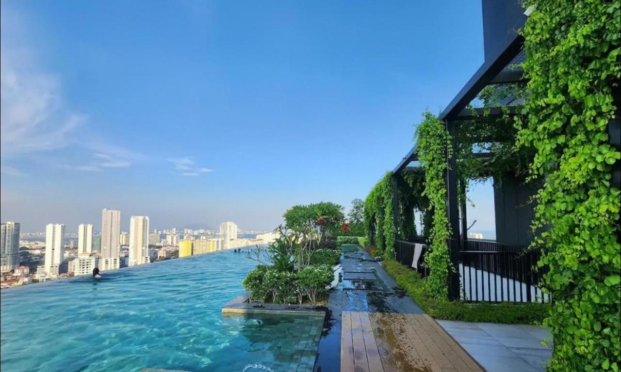 Beacon Executive Suite - Skypool Penang View Джорджтаун Екстер'єр фото
