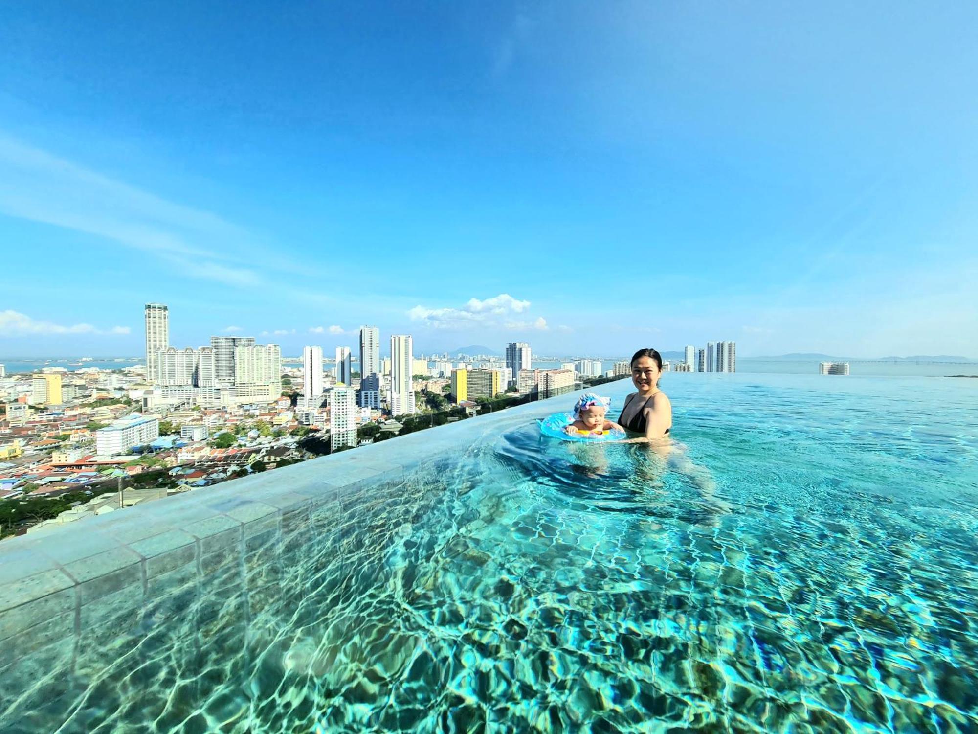 Beacon Executive Suite - Skypool Penang View Джорджтаун Екстер'єр фото