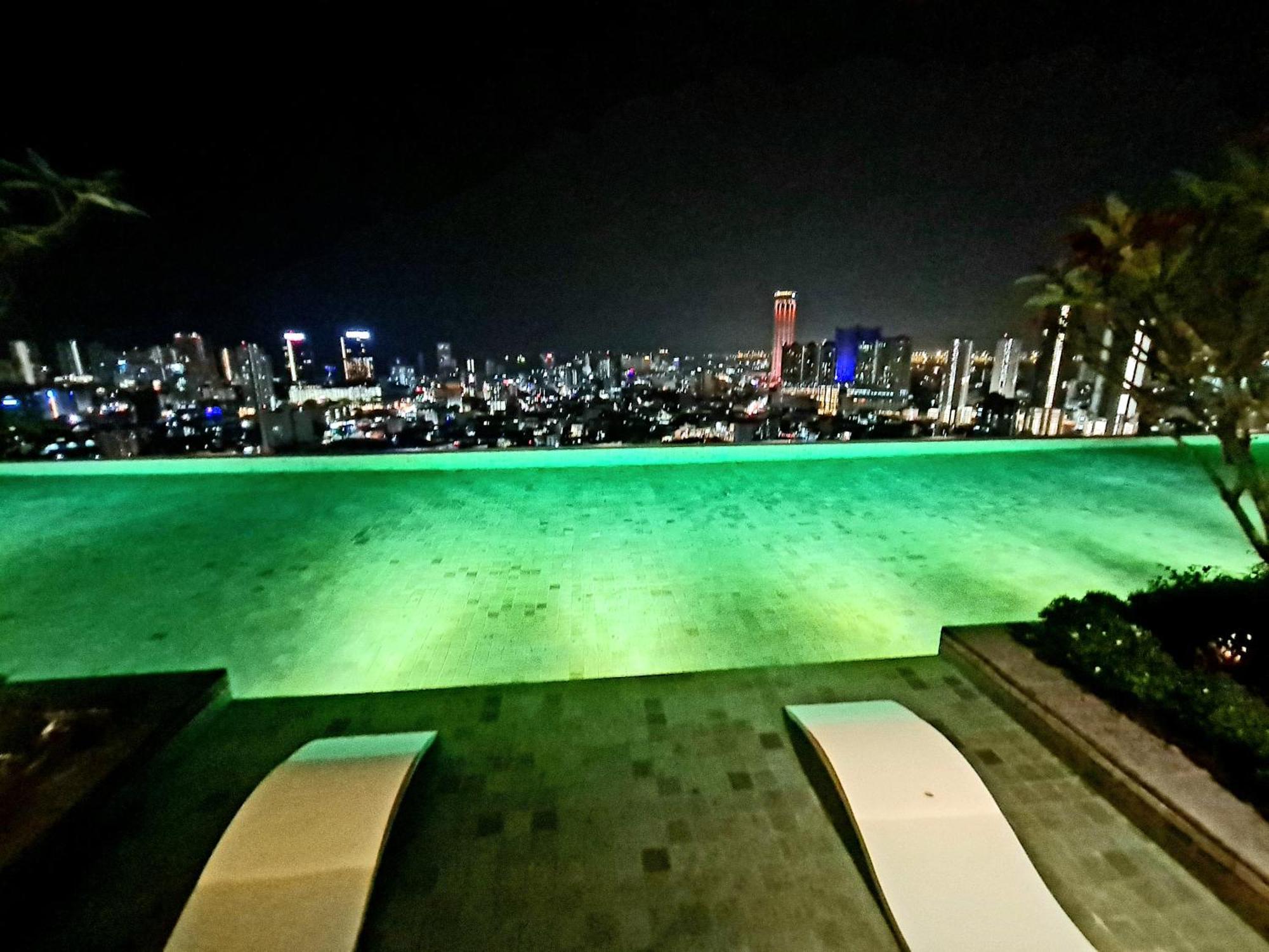 Beacon Executive Suite - Skypool Penang View Джорджтаун Екстер'єр фото