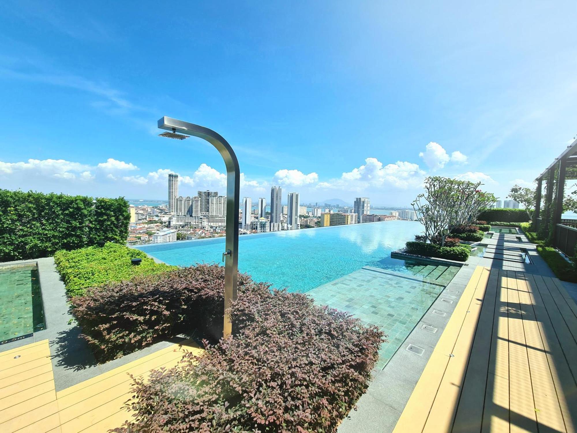 Beacon Executive Suite - Skypool Penang View Джорджтаун Екстер'єр фото
