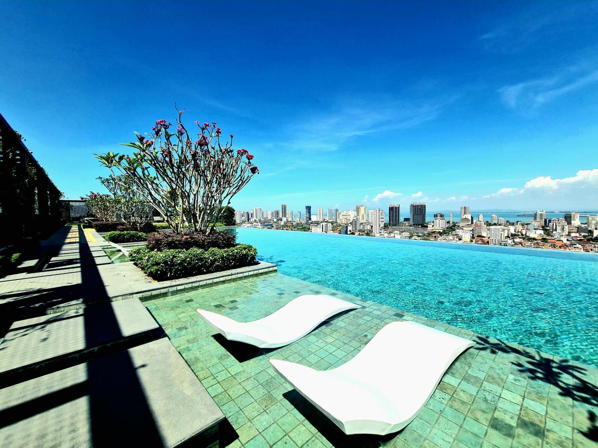 Beacon Executive Suite - Skypool Penang View Джорджтаун Екстер'єр фото